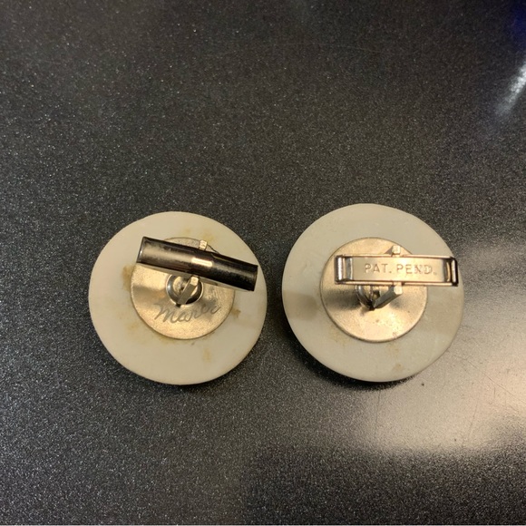 Vintage Ceramic Flower Cuff Links - Picture 2 of 3